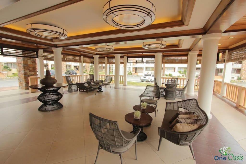 Davao 2Br One Oasis Beside Sm Mall-Wifi Exterior photo